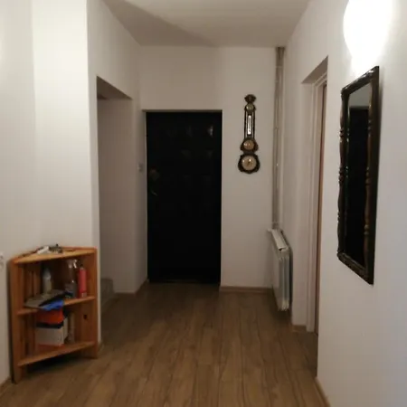 Dom Na Wiejskiej 20 *